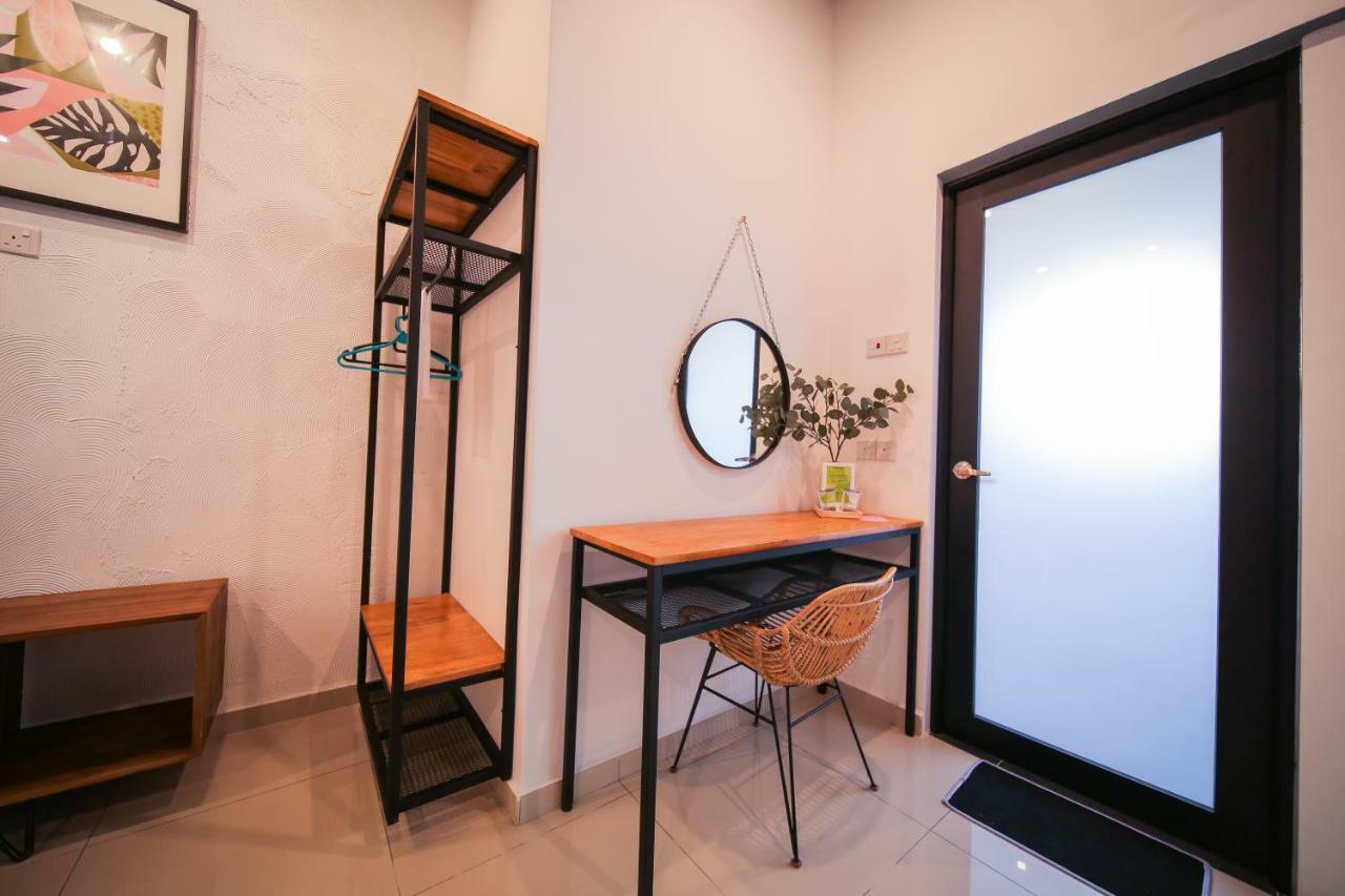 The In - The Lov Penang Katil 5*