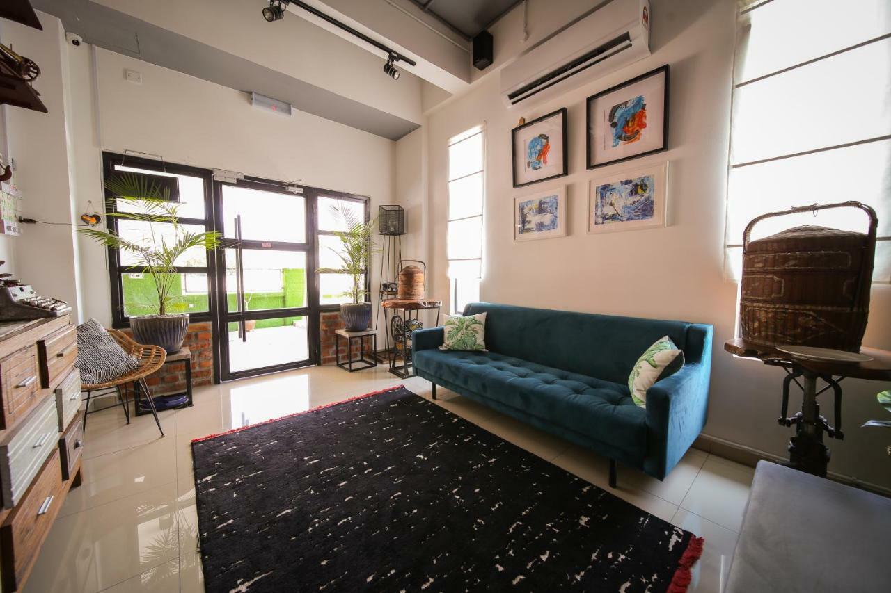The In - The Lov Penang Katil Bayan Lepas