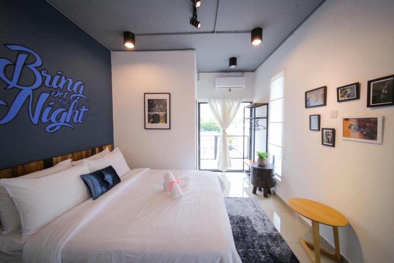The In - The Lov Penang