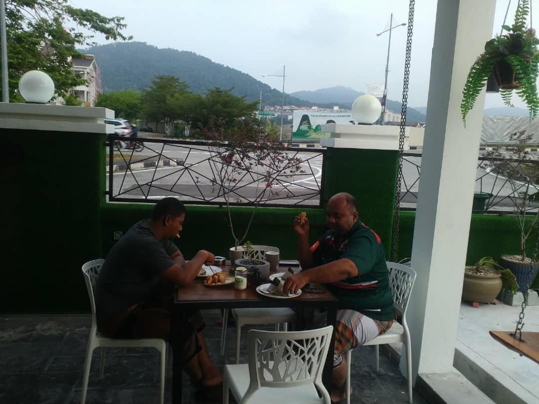 The In - The Lov Penang